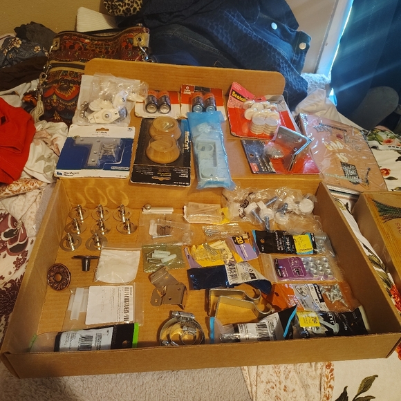 Hardware Parts - Picture 4 of 7